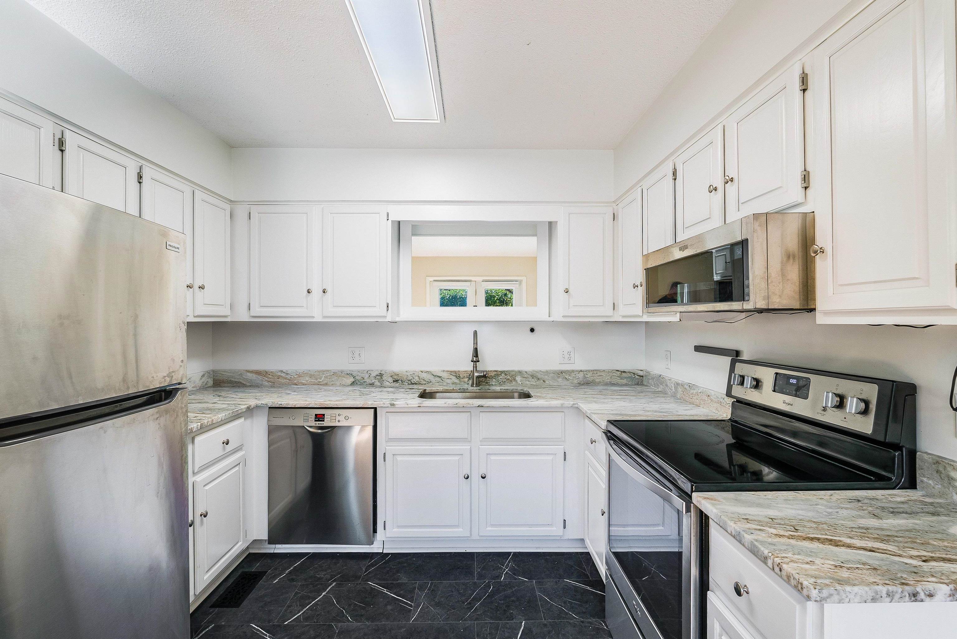 1063 ROSEDALE DR, ROCKINGHAM, Virginia 22801, 2 Bedrooms Bedrooms, ,1 BathroomBathrooms,Residential,1063 ROSEDALE DR,667964 MLS # 667964