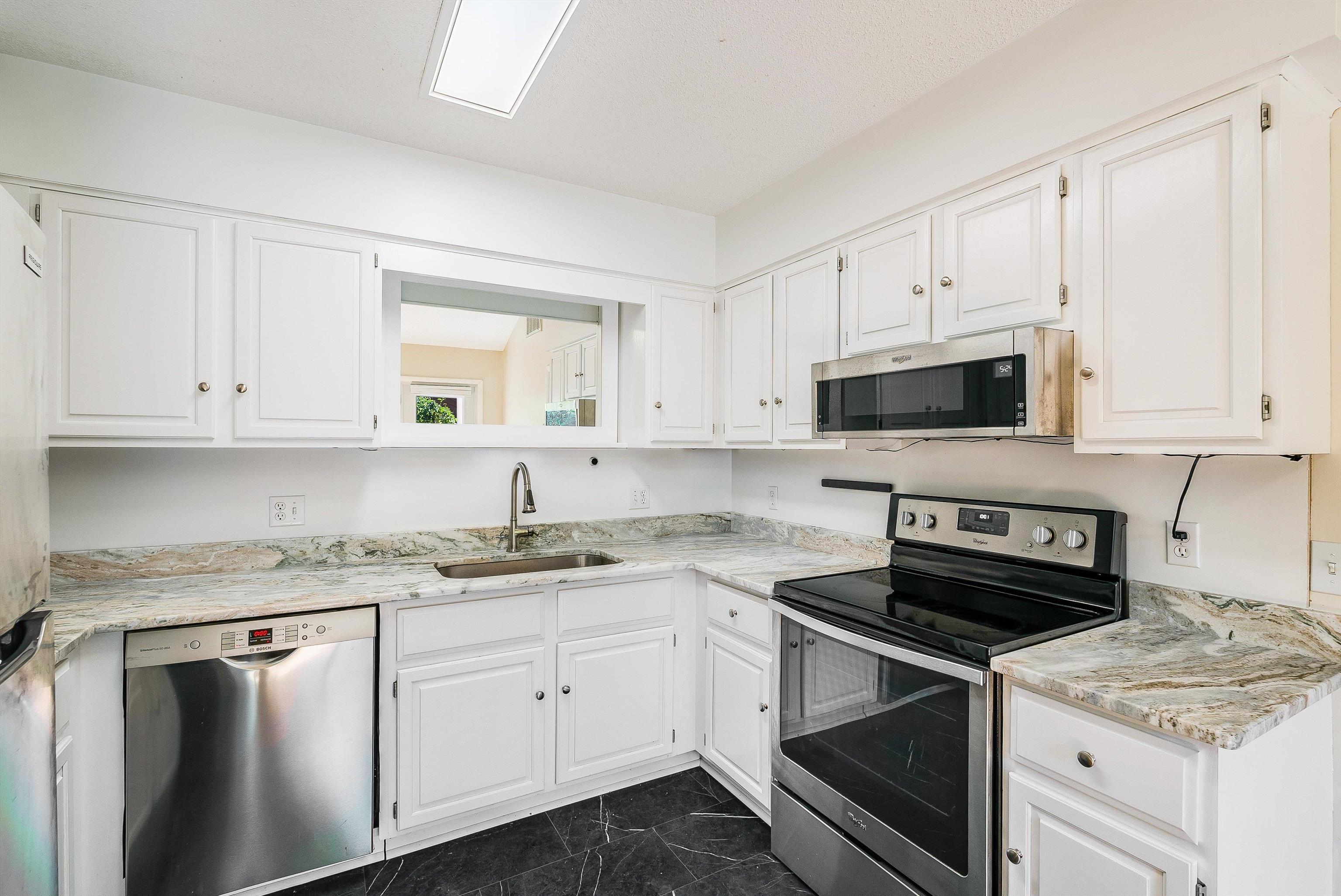 1063 ROSEDALE DR, ROCKINGHAM, Virginia 22801, 2 Bedrooms Bedrooms, ,1 BathroomBathrooms,Residential,1063 ROSEDALE DR,667964 MLS # 667964