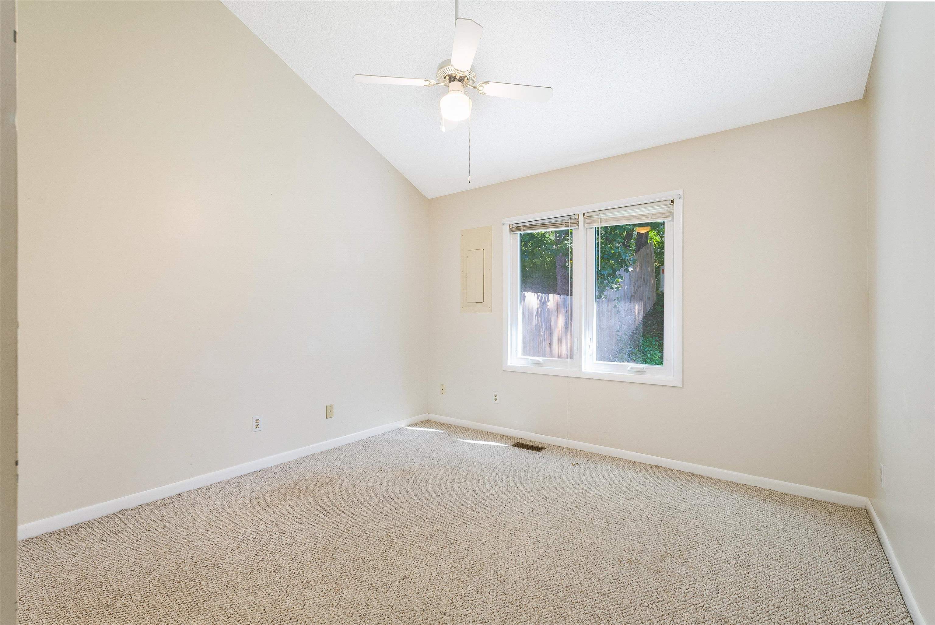 1063 ROSEDALE DR, ROCKINGHAM, Virginia 22801, 2 Bedrooms Bedrooms, ,1 BathroomBathrooms,Residential,1063 ROSEDALE DR,667964 MLS # 667964