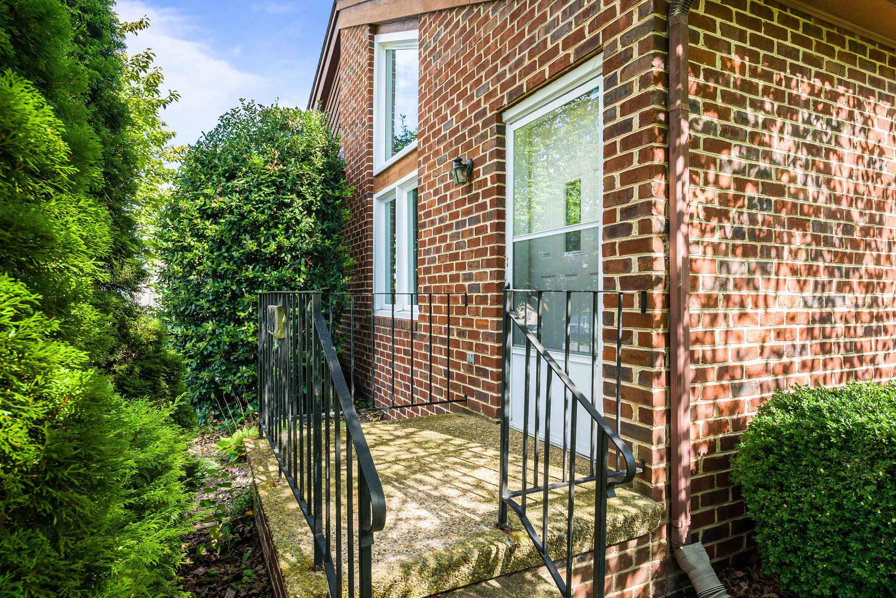1063 ROSEDALE DR, ROCKINGHAM, Virginia 22801, 2 Bedrooms Bedrooms, ,1 BathroomBathrooms,Residential,1063 ROSEDALE DR,667964 MLS # 667964