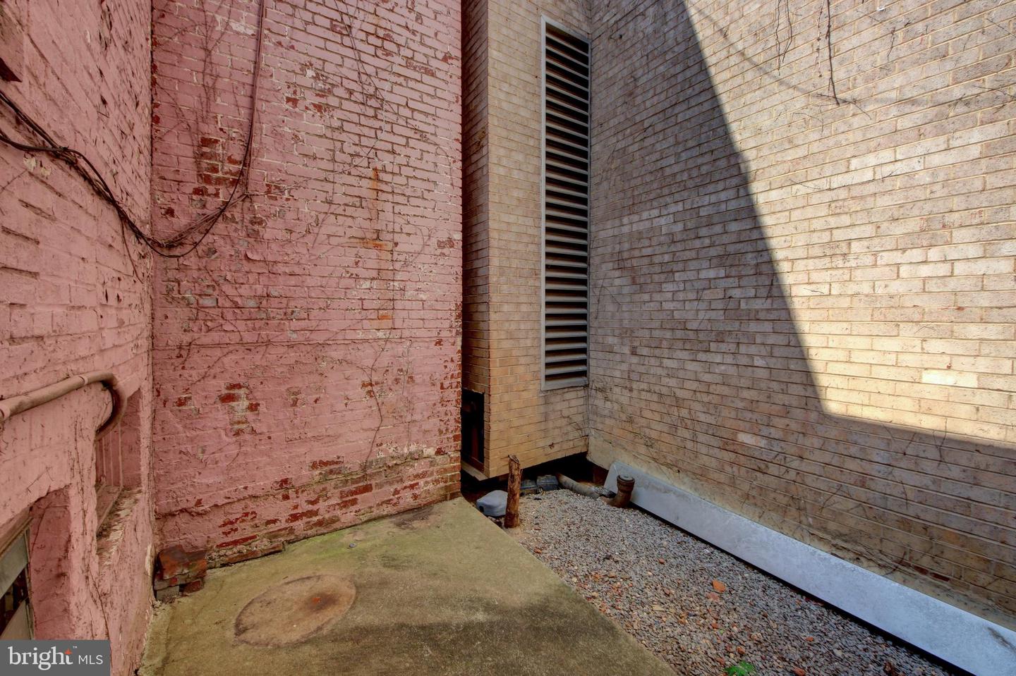 2008 Q ST NW, WASHINGTON, District Of Columbia 20009, 3 Bedrooms Bedrooms, ,2 BathroomsBathrooms,Residential,For sale,2008 Q ST NW,DCDC2215490 MLS # DCDC2215490