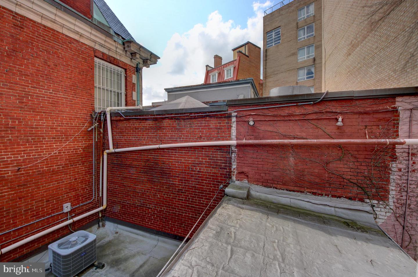 2008 Q ST NW, WASHINGTON, District Of Columbia 20009, 3 Bedrooms Bedrooms, ,2 BathroomsBathrooms,Residential,For sale,2008 Q ST NW,DCDC2215490 MLS # DCDC2215490