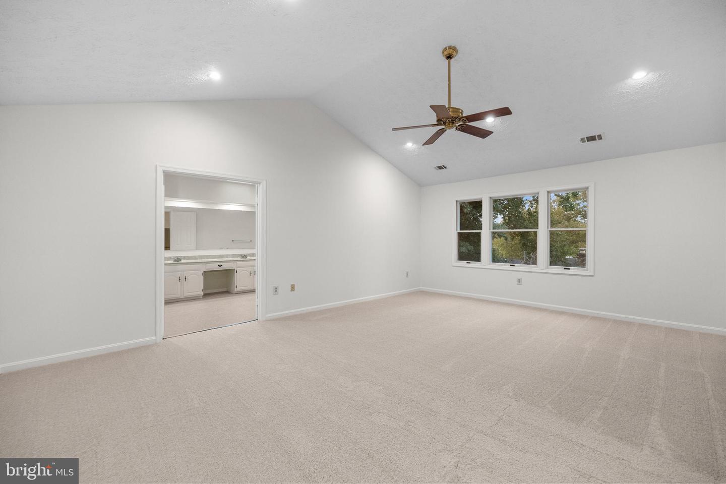 10217 GROVEWOOD WAY, FAIRFAX, Virginia 22032, 4 Bedrooms Bedrooms, ,2 BathroomsBathrooms,Residential,For sale,10217 GROVEWOOD WAY,VAFX2261752 MLS # VAFX2261752