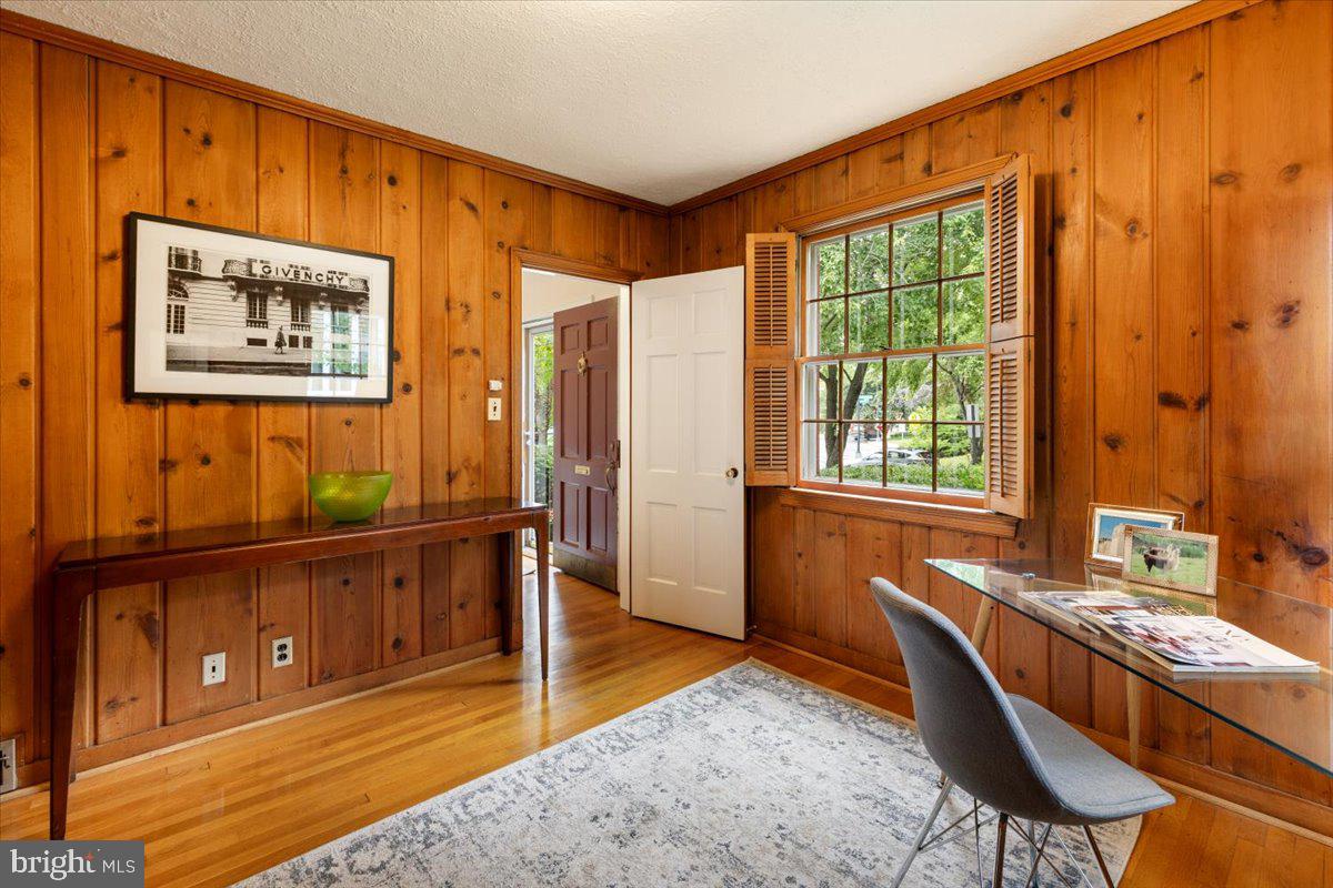 4501 WESTERN AVE NW, WASHINGTON, District Of Columbia 20016, 4 Bedrooms Bedrooms, ,3 BathroomsBathrooms,Residential,For sale,4501 WESTERN AVE NW,DCDC2215510 MLS # DCDC2215510
