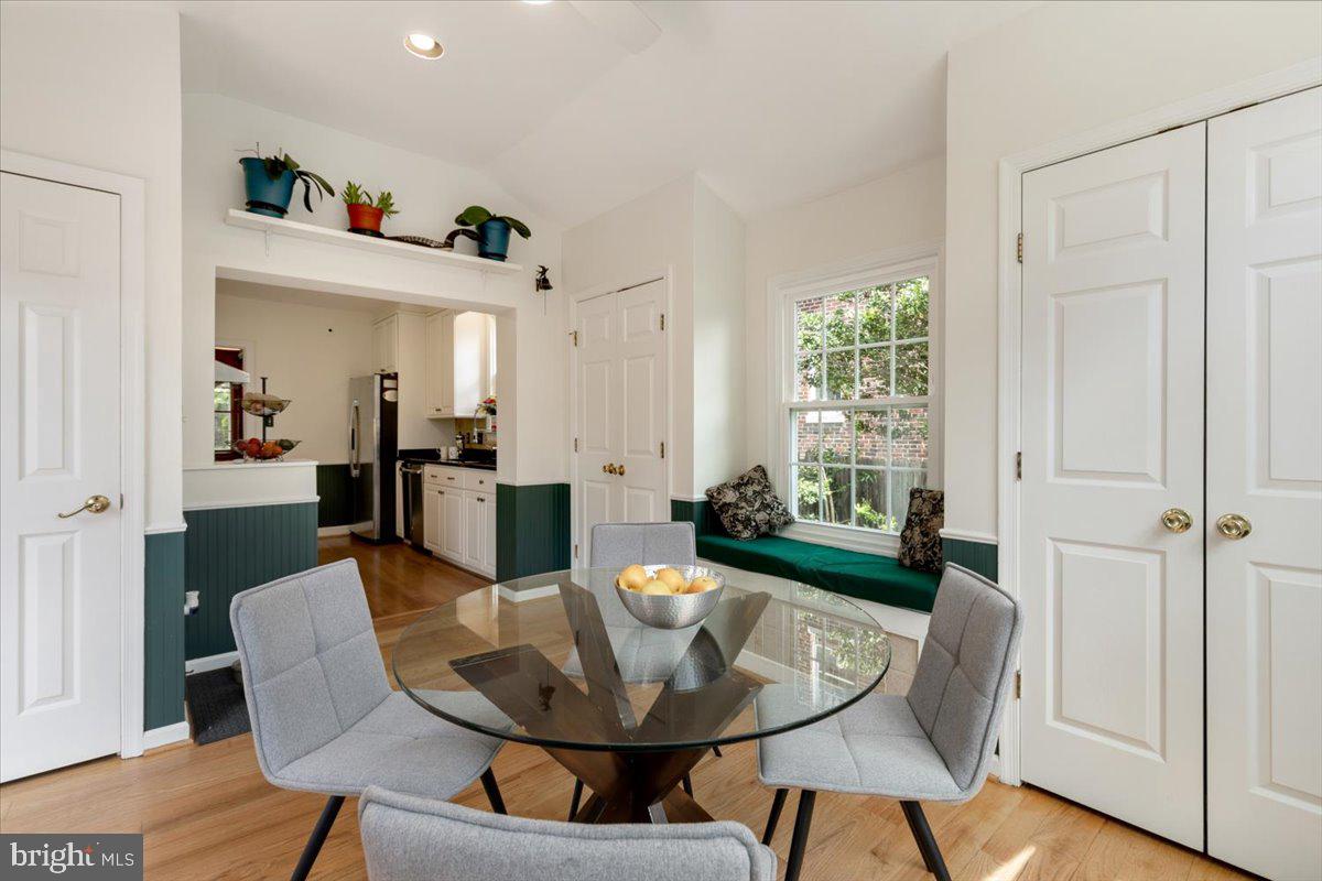 4501 WESTERN AVE NW, WASHINGTON, District Of Columbia 20016, 4 Bedrooms Bedrooms, ,3 BathroomsBathrooms,Residential,For sale,4501 WESTERN AVE NW,DCDC2215510 MLS # DCDC2215510