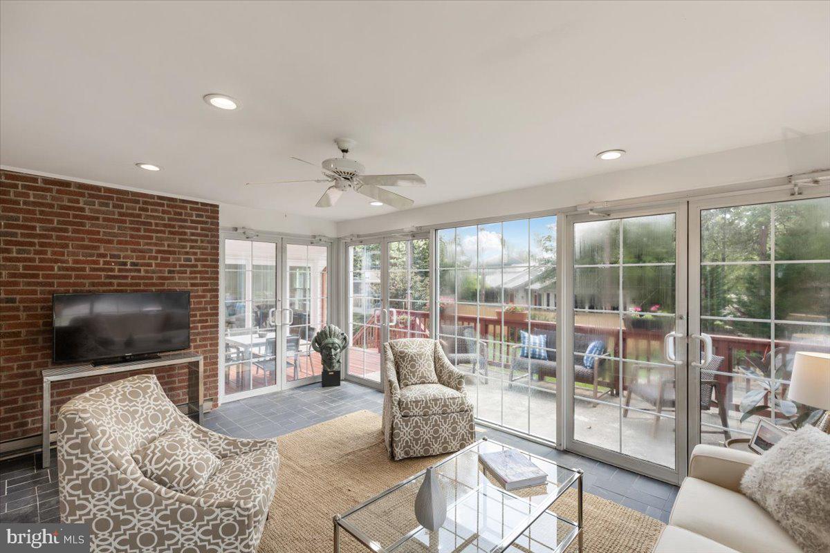 4501 WESTERN AVE NW, WASHINGTON, District Of Columbia 20016, 4 Bedrooms Bedrooms, ,3 BathroomsBathrooms,Residential,For sale,4501 WESTERN AVE NW,DCDC2215510 MLS # DCDC2215510