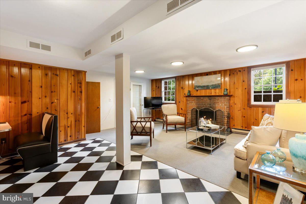 4501 WESTERN AVE NW, WASHINGTON, District Of Columbia 20016, 4 Bedrooms Bedrooms, ,3 BathroomsBathrooms,Residential,For sale,4501 WESTERN AVE NW,DCDC2215510 MLS # DCDC2215510