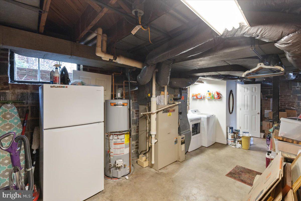 4501 WESTERN AVE NW, WASHINGTON, District Of Columbia 20016, 4 Bedrooms Bedrooms, ,3 BathroomsBathrooms,Residential,For sale,4501 WESTERN AVE NW,DCDC2215510 MLS # DCDC2215510