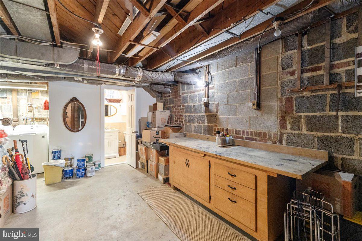 4501 WESTERN AVE NW, WASHINGTON, District Of Columbia 20016, 4 Bedrooms Bedrooms, ,3 BathroomsBathrooms,Residential,For sale,4501 WESTERN AVE NW,DCDC2215510 MLS # DCDC2215510