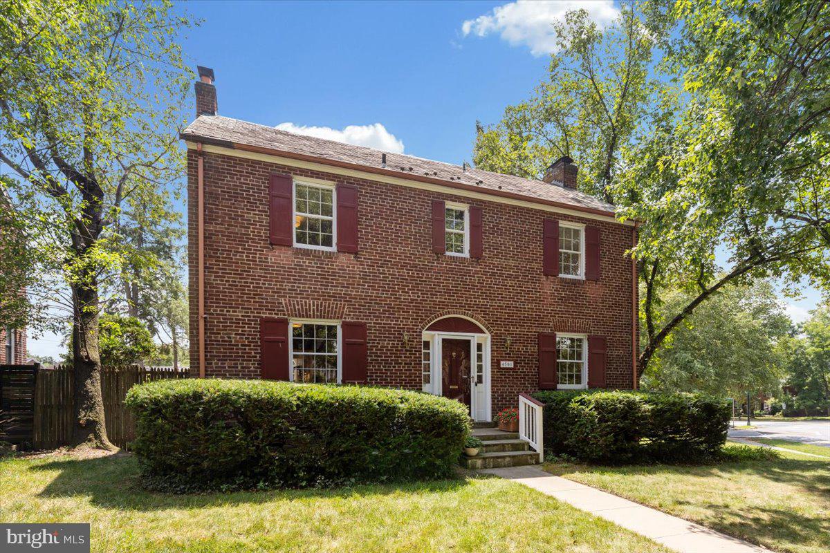4501 WESTERN AVE NW, WASHINGTON, District Of Columbia 20016, 4 Bedrooms Bedrooms, ,3 BathroomsBathrooms,Residential,For sale,4501 WESTERN AVE NW,DCDC2215510 MLS # DCDC2215510