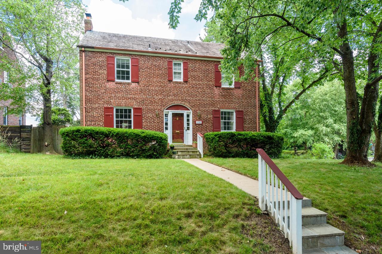 4501 WESTERN AVE NW, WASHINGTON, District Of Columbia 20016, 4 Bedrooms Bedrooms, ,3 BathroomsBathrooms,Residential,For sale,4501 WESTERN AVE NW,DCDC2215510 MLS # DCDC2215510