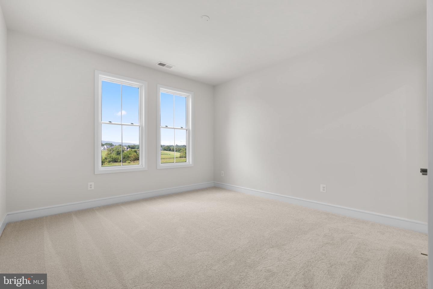 14735 HUBER PL, WATERFORD, Virginia 20197, 4 Bedrooms Bedrooms, ,4 BathroomsBathrooms,Residential,For sale,14735 HUBER PL,VALO2104738 MLS # VALO2104738