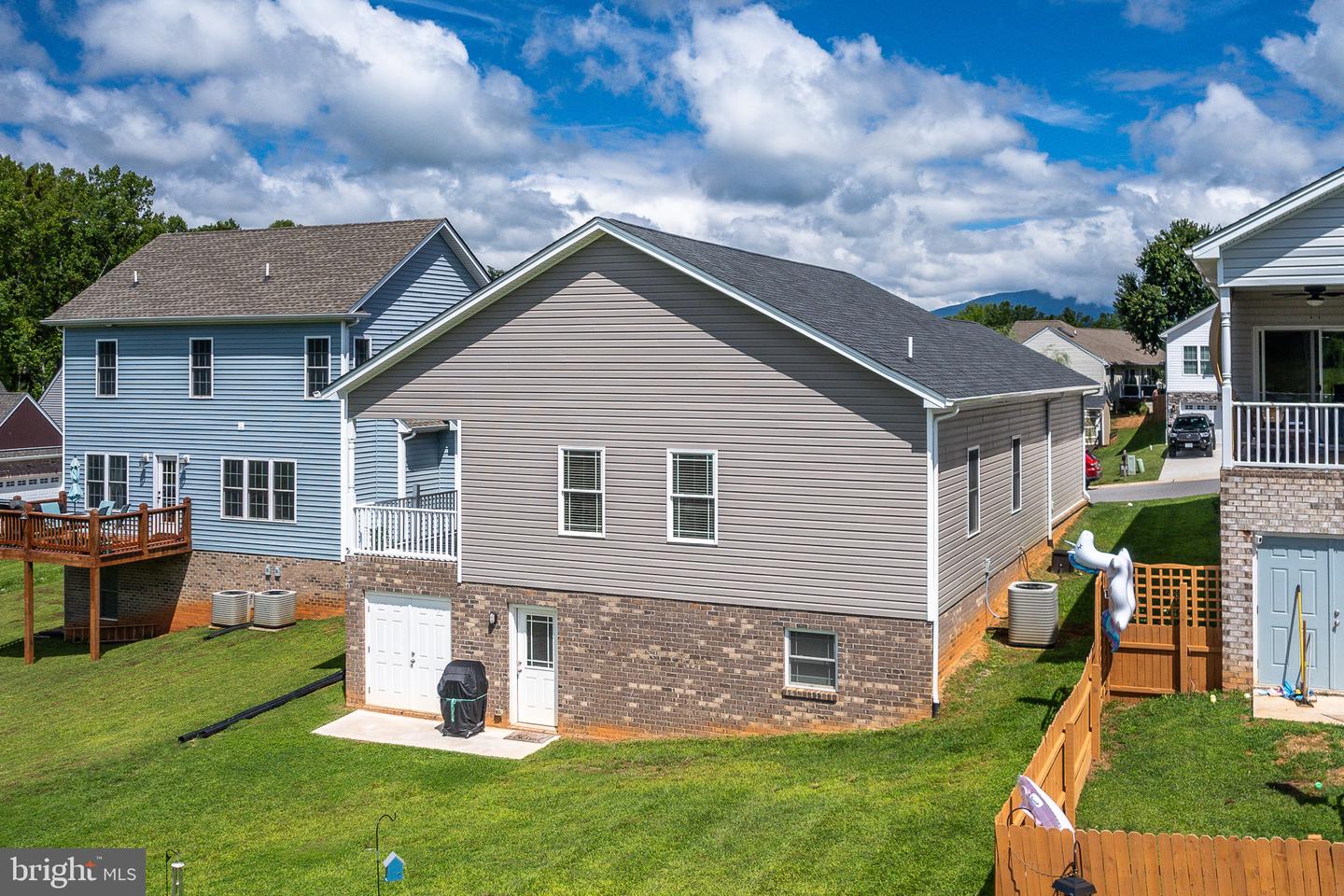 1103 EMERALD CREST DR, BEDFORD, Virginia 24523, 3 Bedrooms Bedrooms, ,2 BathroomsBathrooms,Residential,For sale,1103 EMERALD CREST DR,VABV2000236 MLS # VABV2000236