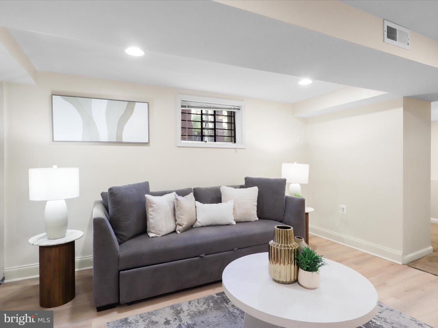 1264 PENN ST NE, WASHINGTON, District Of Columbia 20002, 3 Bedrooms Bedrooms, ,2 BathroomsBathrooms,Residential,For sale,1264 PENN ST NE,DCDC2215530 MLS # DCDC2215530