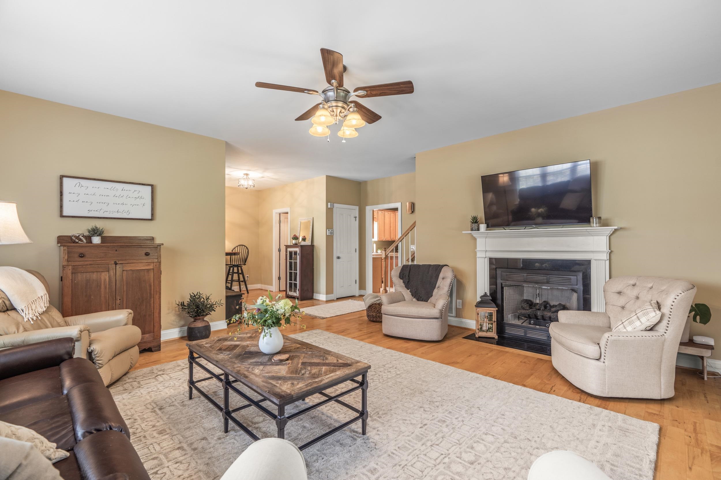 100 BELL CREEK DR, STAUNTON, Virginia 24401, 3 Bedrooms Bedrooms, ,2 BathroomsBathrooms,Residential,100 BELL CREEK DR,667966 MLS # 667966