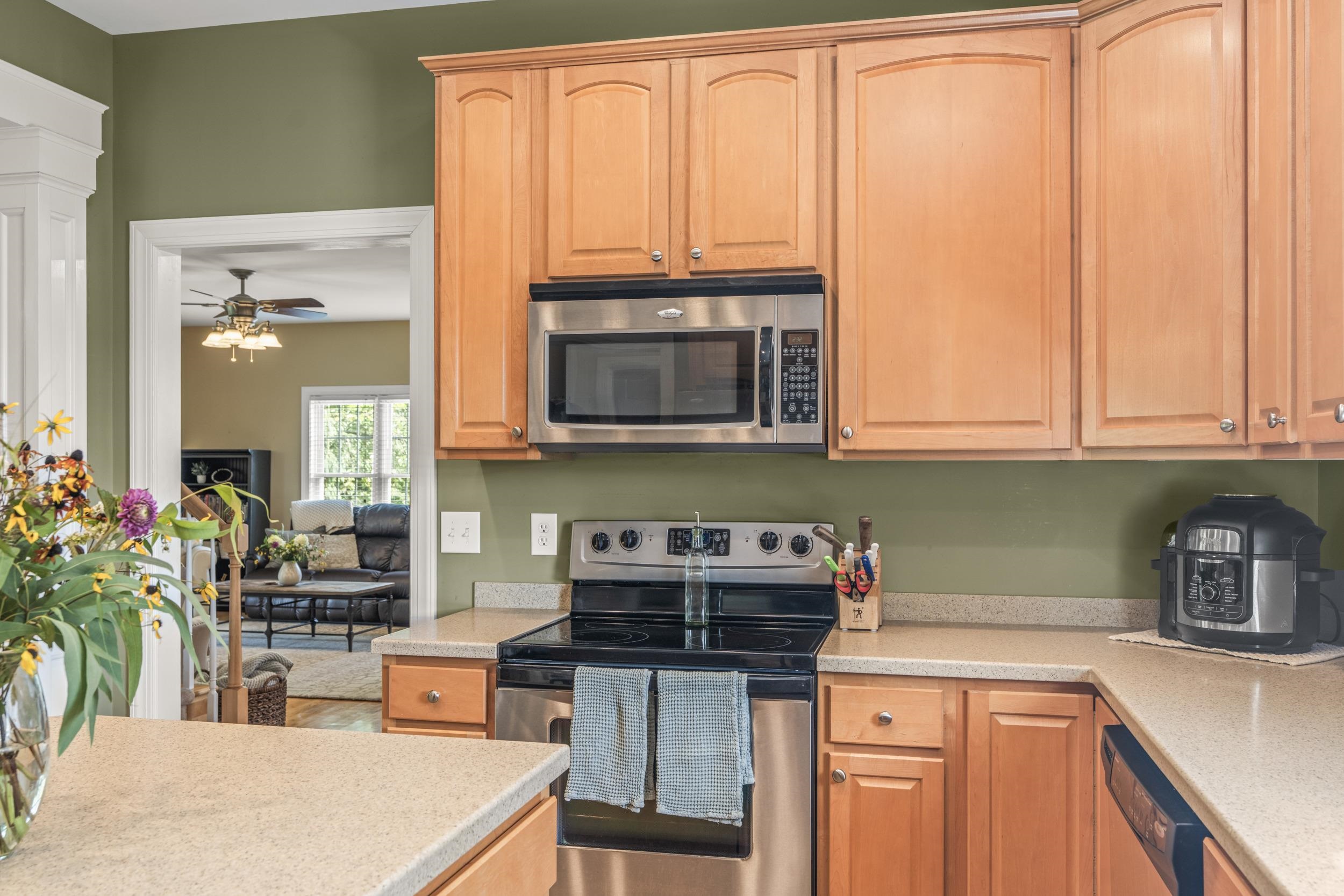 100 BELL CREEK DR, STAUNTON, Virginia 24401, 3 Bedrooms Bedrooms, ,2 BathroomsBathrooms,Residential,100 BELL CREEK DR,667966 MLS # 667966