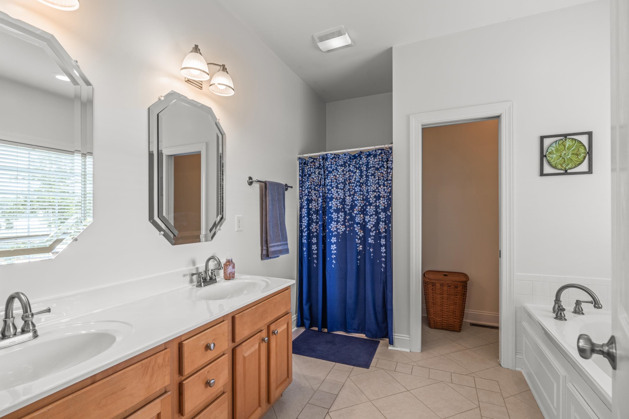 100 BELL CREEK DR, STAUNTON, Virginia 24401, 3 Bedrooms Bedrooms, ,2 BathroomsBathrooms,Residential,100 BELL CREEK DR,667966 MLS # 667966