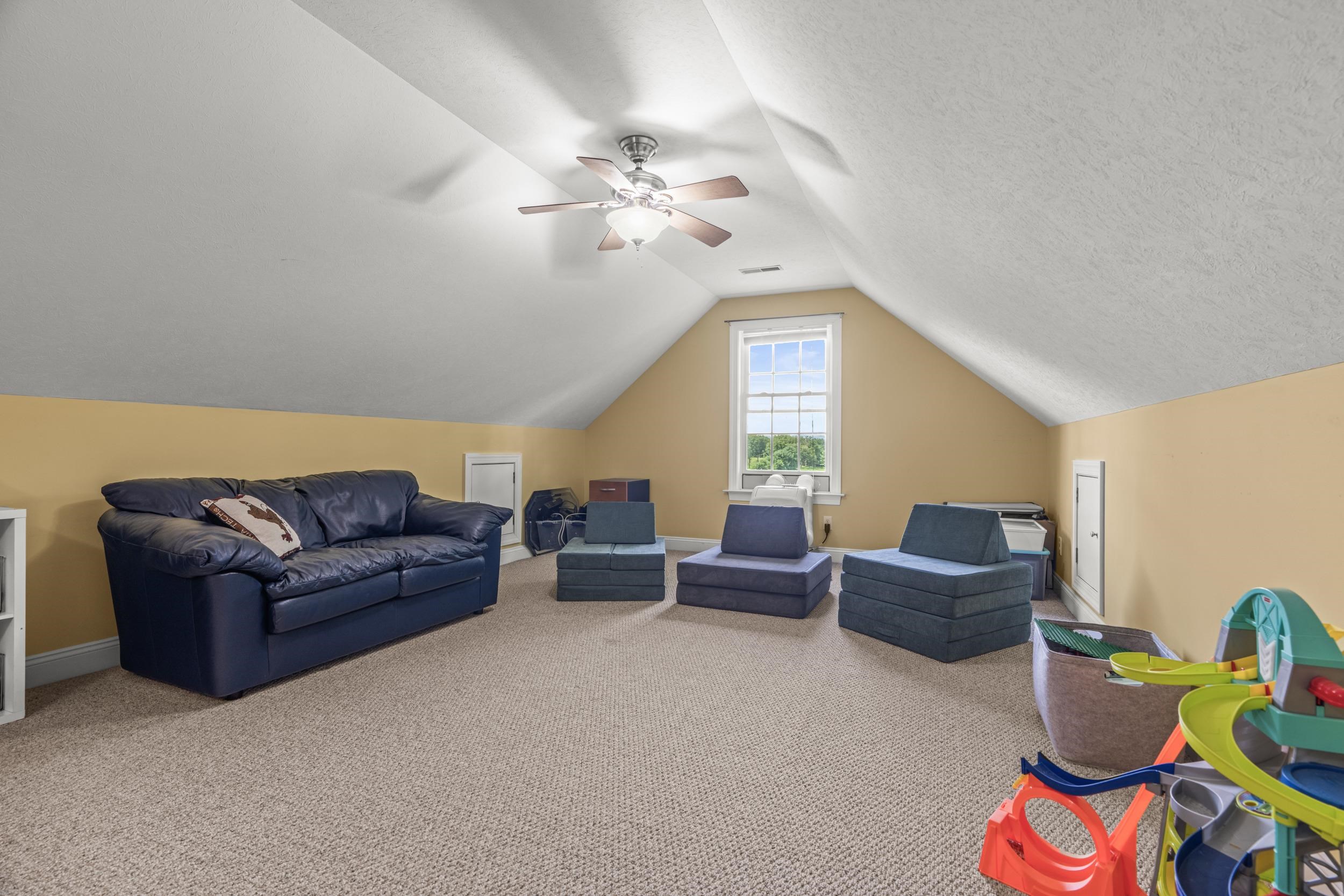 100 BELL CREEK DR, STAUNTON, Virginia 24401, 3 Bedrooms Bedrooms, ,2 BathroomsBathrooms,Residential,100 BELL CREEK DR,667966 MLS # 667966