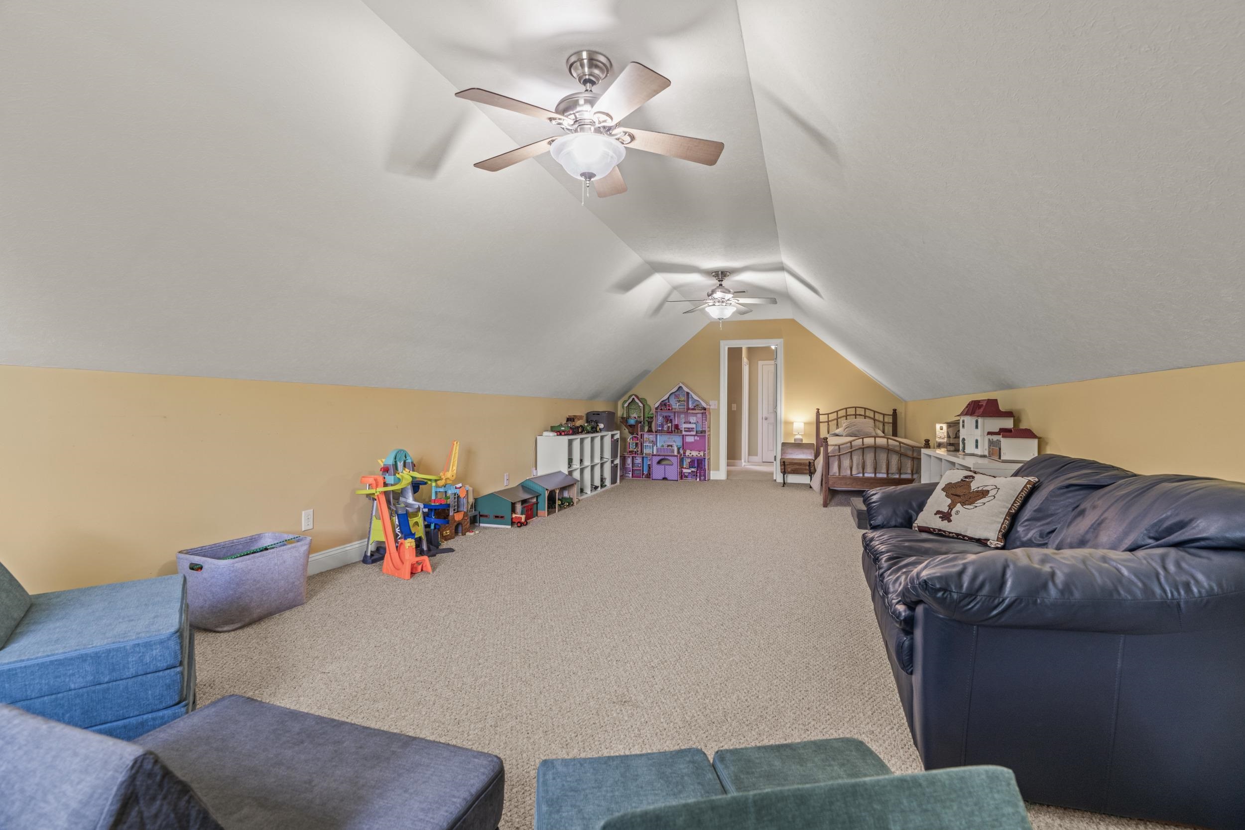 100 BELL CREEK DR, STAUNTON, Virginia 24401, 3 Bedrooms Bedrooms, ,2 BathroomsBathrooms,Residential,100 BELL CREEK DR,667966 MLS # 667966