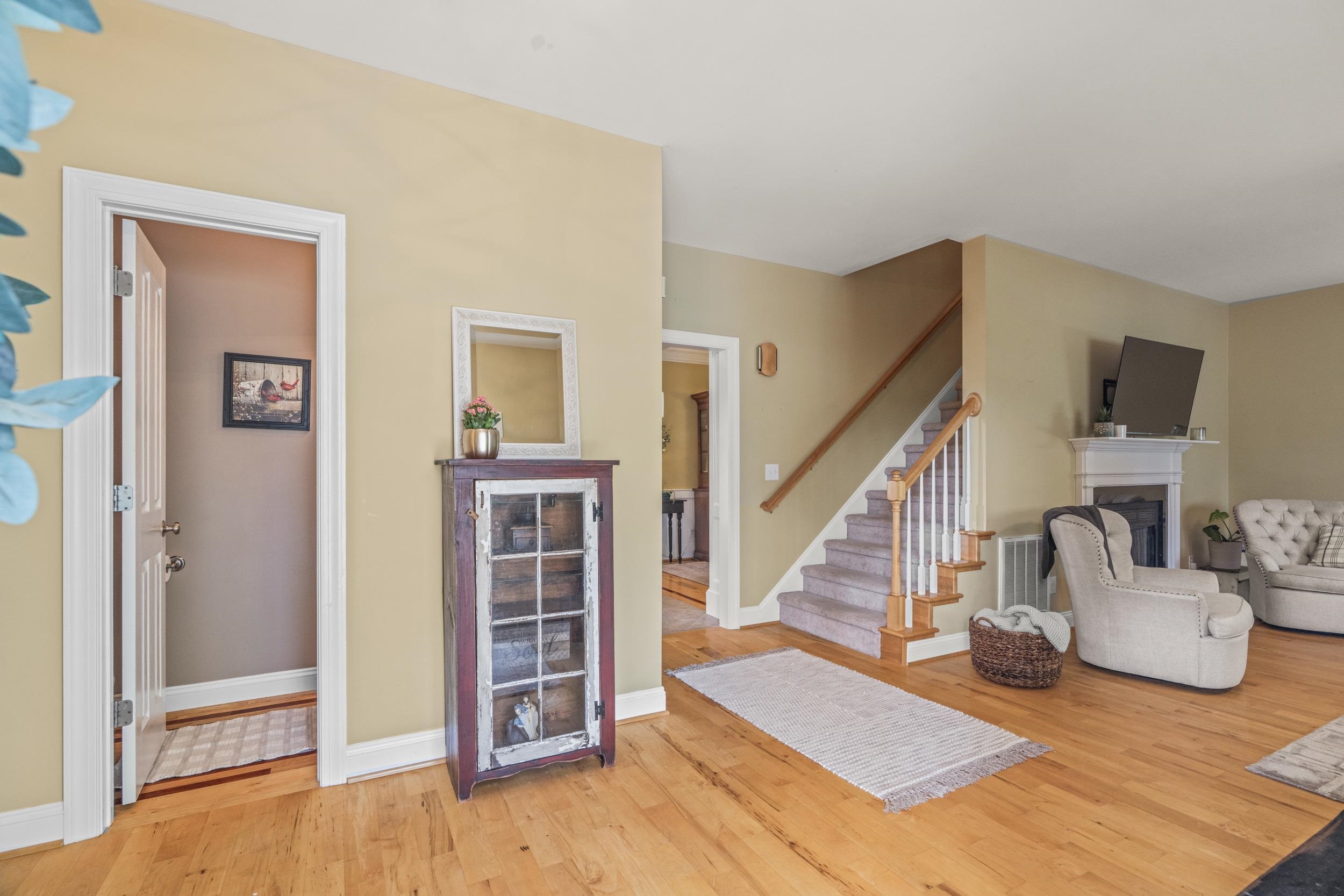 100 BELL CREEK DR, STAUNTON, Virginia 24401, 3 Bedrooms Bedrooms, ,2 BathroomsBathrooms,Residential,100 BELL CREEK DR,667966 MLS # 667966