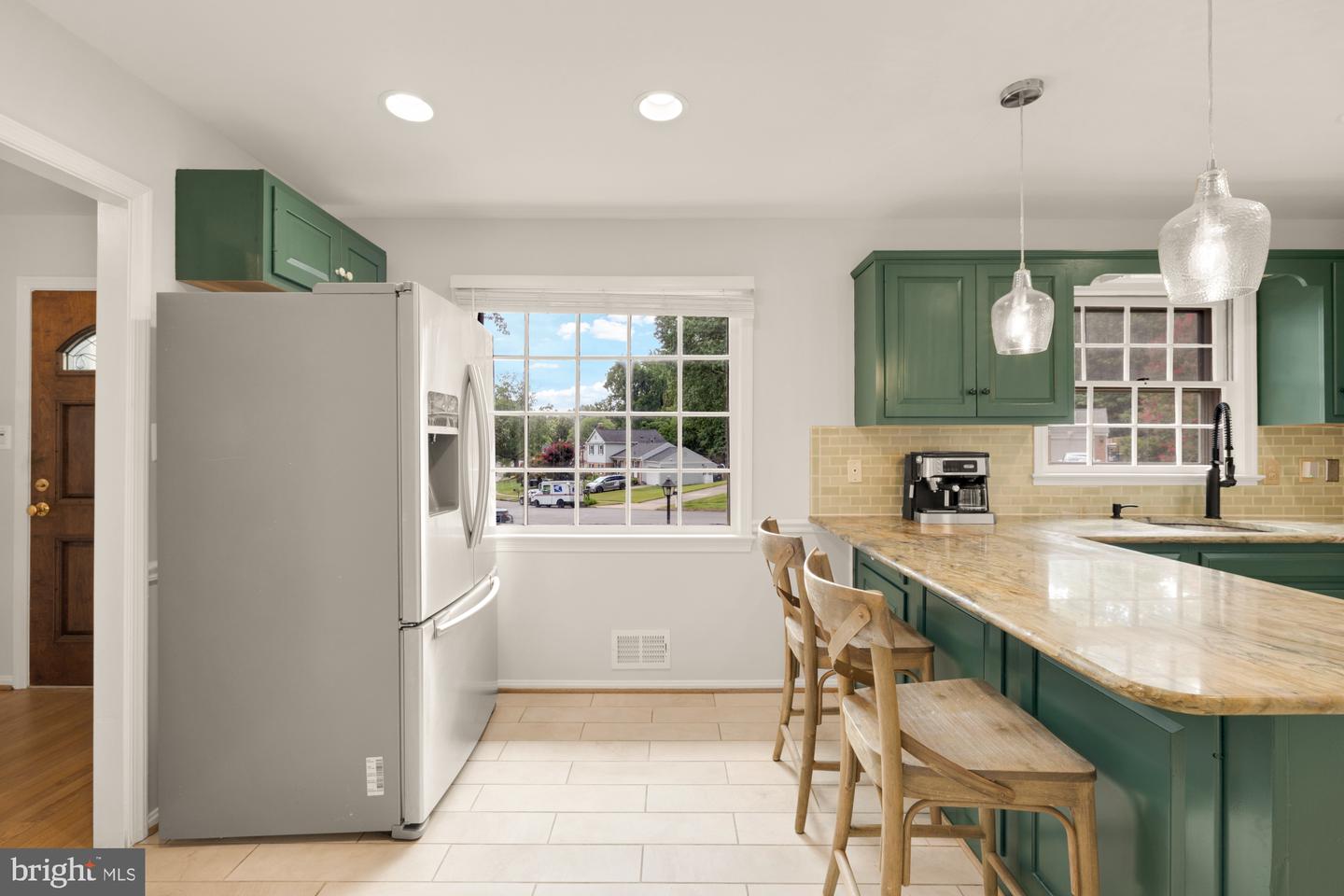 6825 STONEYBROOKE LN, ALEXANDRIA, Virginia 22306, 4 Bedrooms Bedrooms, ,3 BathroomsBathrooms,Residential,For sale,6825 STONEYBROOKE LN,VAFX2261840 MLS # VAFX2261840