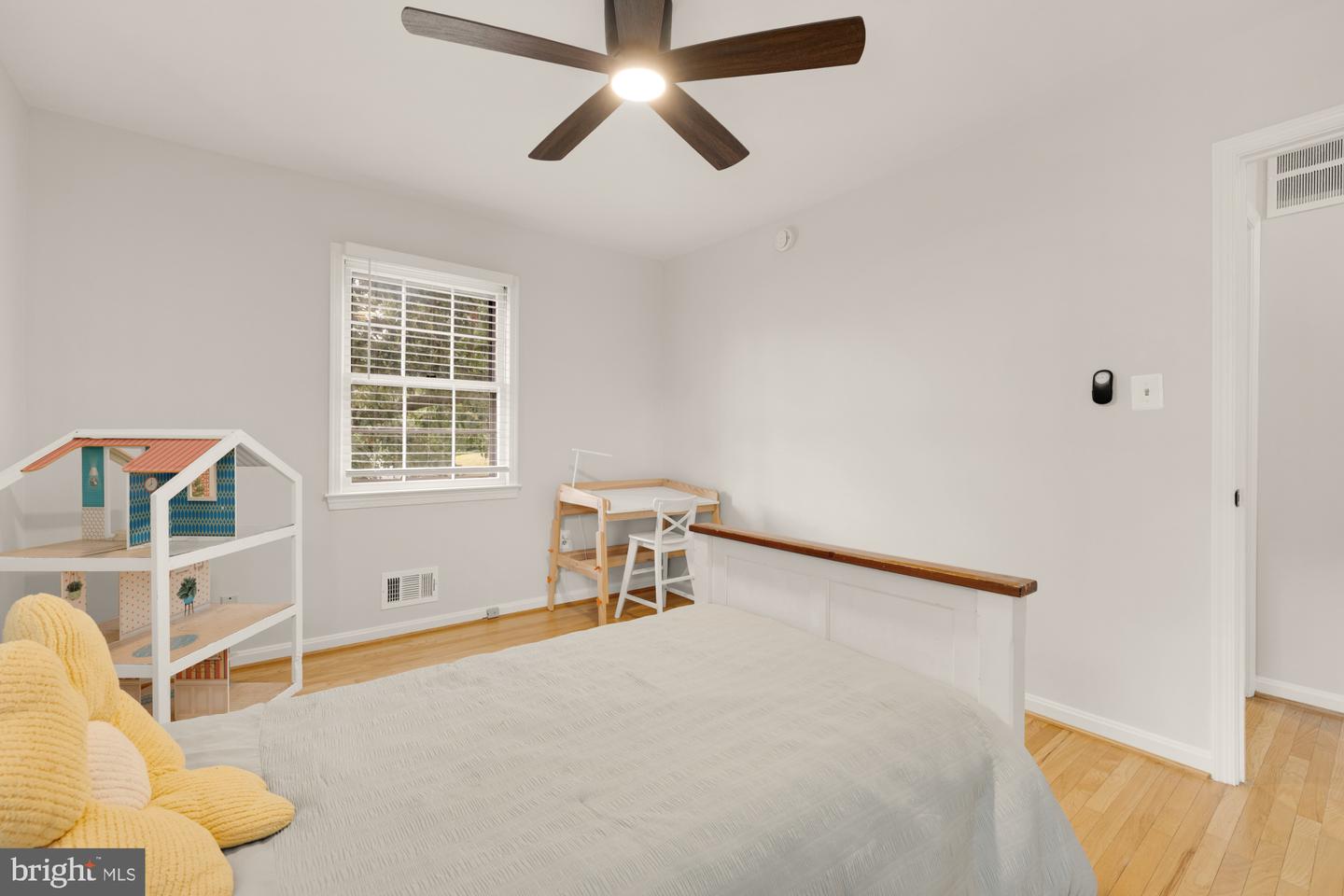 6825 STONEYBROOKE LN, ALEXANDRIA, Virginia 22306, 4 Bedrooms Bedrooms, ,3 BathroomsBathrooms,Residential,For sale,6825 STONEYBROOKE LN,VAFX2261840 MLS # VAFX2261840
