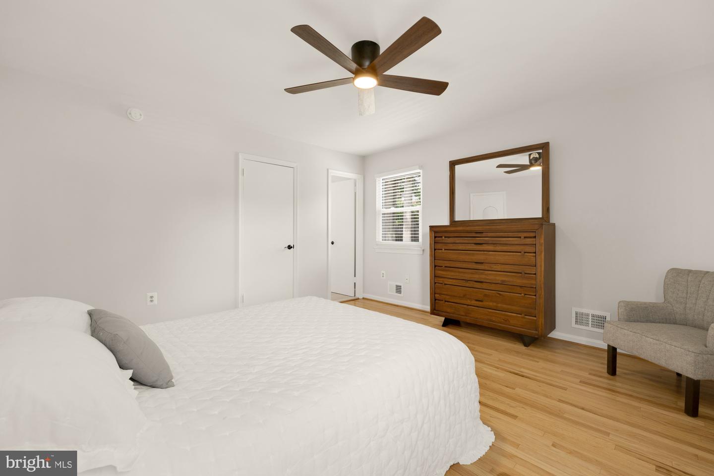 6825 STONEYBROOKE LN, ALEXANDRIA, Virginia 22306, 4 Bedrooms Bedrooms, ,3 BathroomsBathrooms,Residential,For sale,6825 STONEYBROOKE LN,VAFX2261840 MLS # VAFX2261840