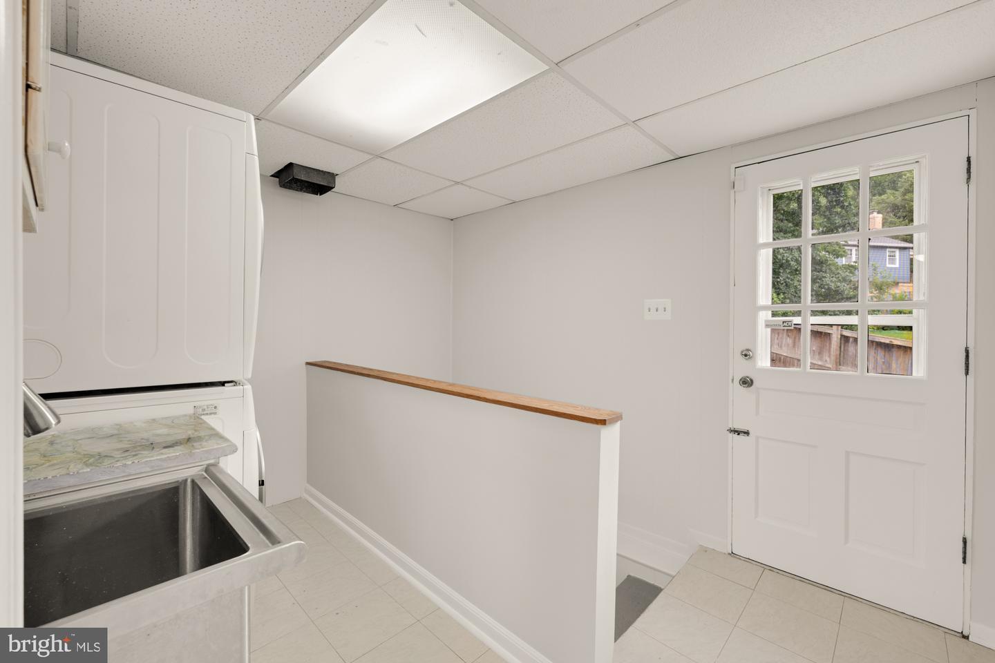 6825 STONEYBROOKE LN, ALEXANDRIA, Virginia 22306, 4 Bedrooms Bedrooms, ,3 BathroomsBathrooms,Residential,For sale,6825 STONEYBROOKE LN,VAFX2261840 MLS # VAFX2261840