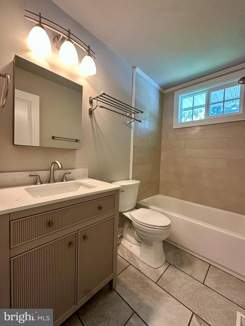 1170 MEANDER DR, CULPEPER, Virginia 22701, 3 Bedrooms Bedrooms, 5 Rooms Rooms,2 BathroomsBathrooms,Residential,For sale,1170 MEANDER DR,VACU2011346 MLS # VACU2011346
