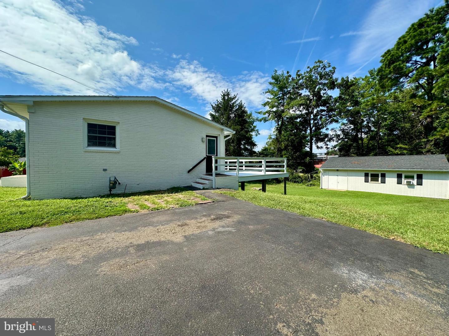 1170 MEANDER DR, CULPEPER, Virginia 22701, 3 Bedrooms Bedrooms, 5 Rooms Rooms,2 BathroomsBathrooms,Residential,For sale,1170 MEANDER DR,VACU2011346 MLS # VACU2011346