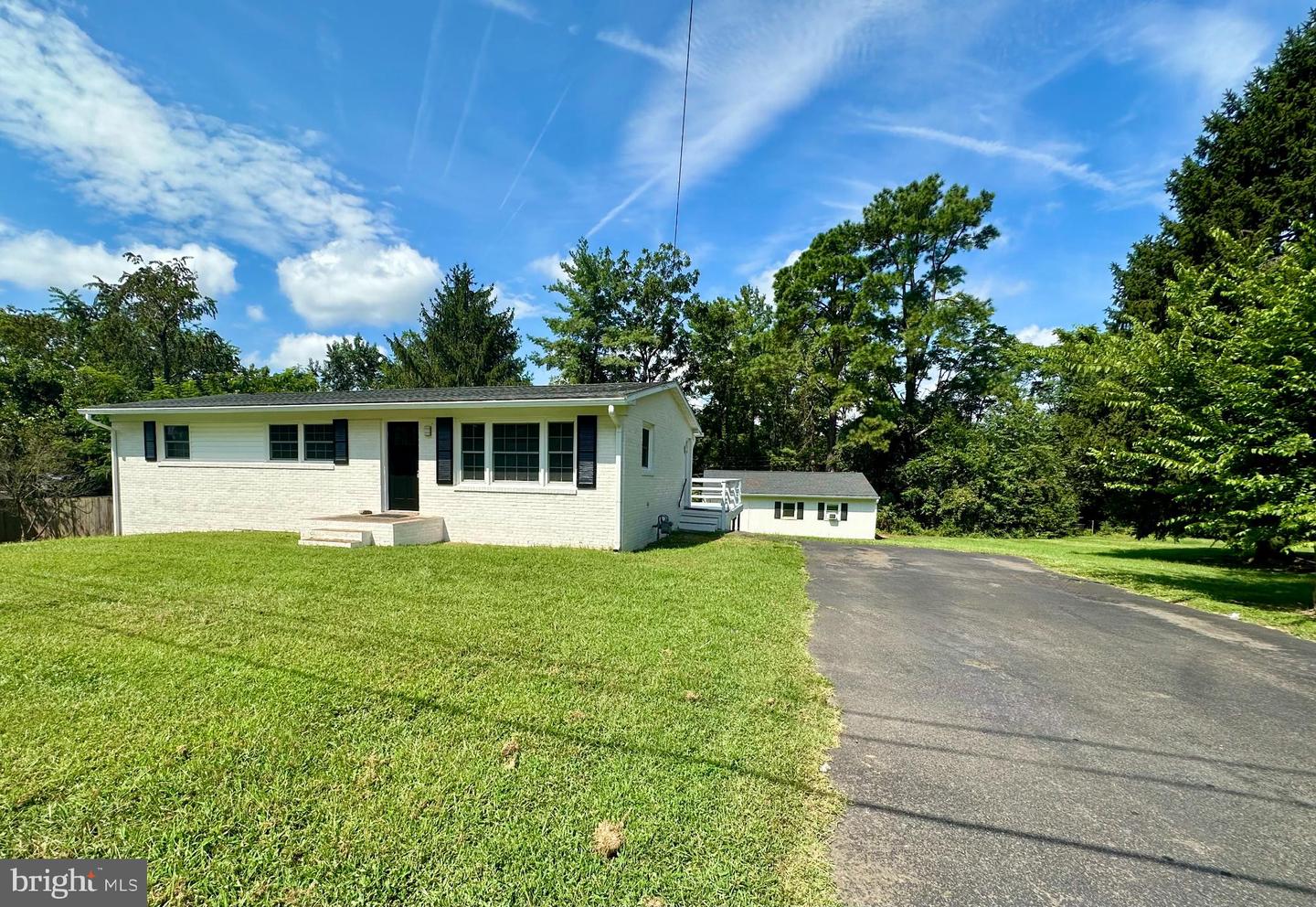 1170 MEANDER DR, CULPEPER, Virginia 22701, 3 Bedrooms Bedrooms, 5 Rooms Rooms,2 BathroomsBathrooms,Residential,For sale,1170 MEANDER DR,VACU2011346 MLS # VACU2011346