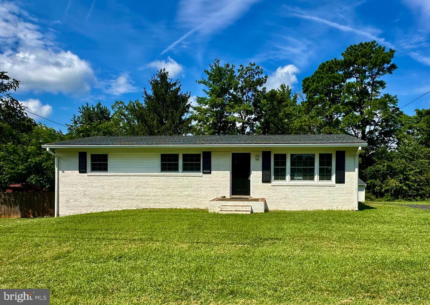 1170 MEANDER DR, CULPEPER, Virginia 22701, 3 Bedrooms Bedrooms, 5 Rooms Rooms,2 BathroomsBathrooms,Residential,For sale,1170 MEANDER DR,VACU2011346 MLS # VACU2011346