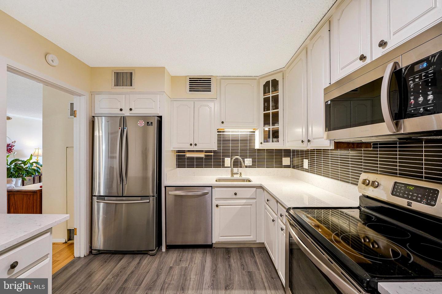 1800 OLD MEADOW RD #903, MCLEAN, Virginia 22102, 2 Bedrooms Bedrooms, ,2 BathroomsBathrooms,Residential,For sale,1800 OLD MEADOW RD #903,VAFX2261846 MLS # VAFX2261846