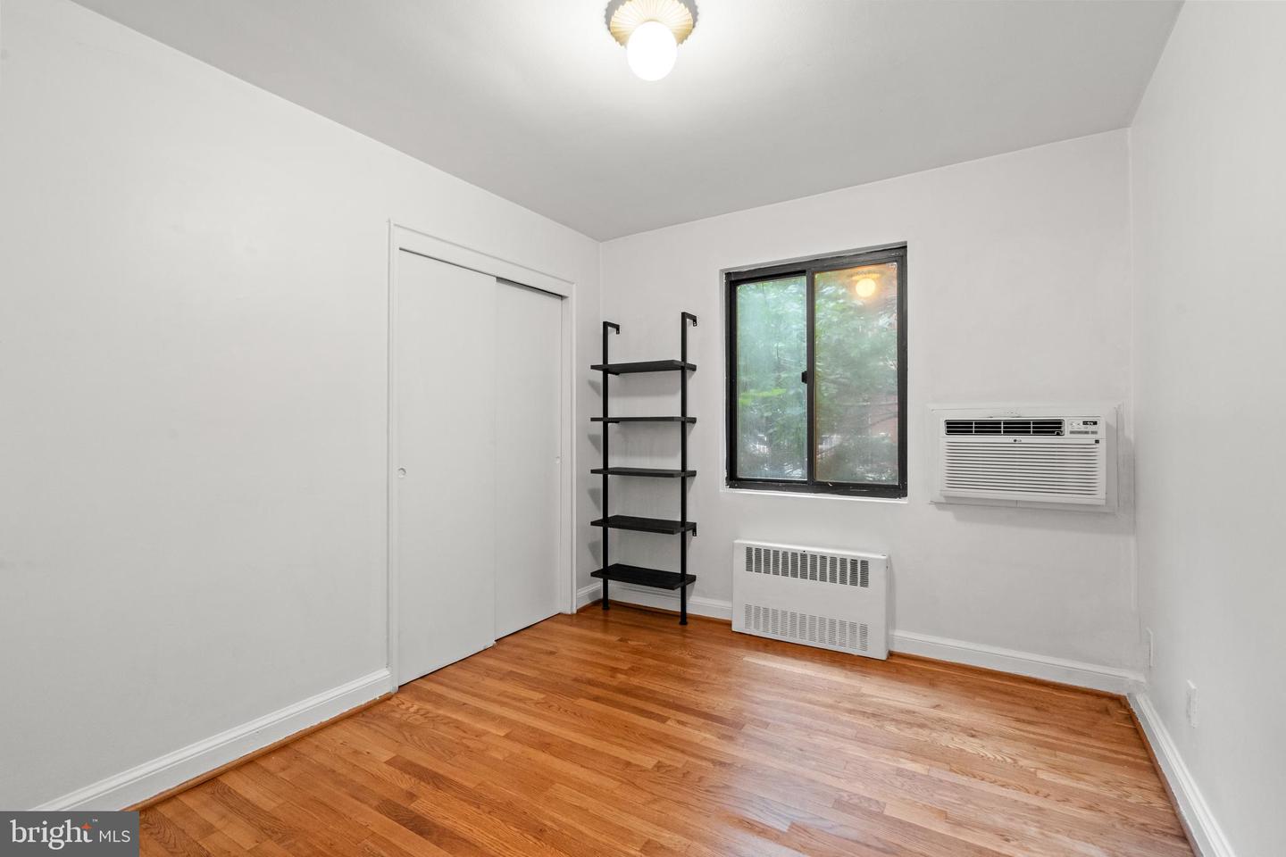 1563 N COLONIAL TER #401-Z, ARLINGTON, Virginia 22209, 2 Bedrooms Bedrooms, ,1 BathroomBathrooms,Residential,For sale,1563 N COLONIAL TER #401-Z,VAAR2062392 MLS # VAAR2062392
