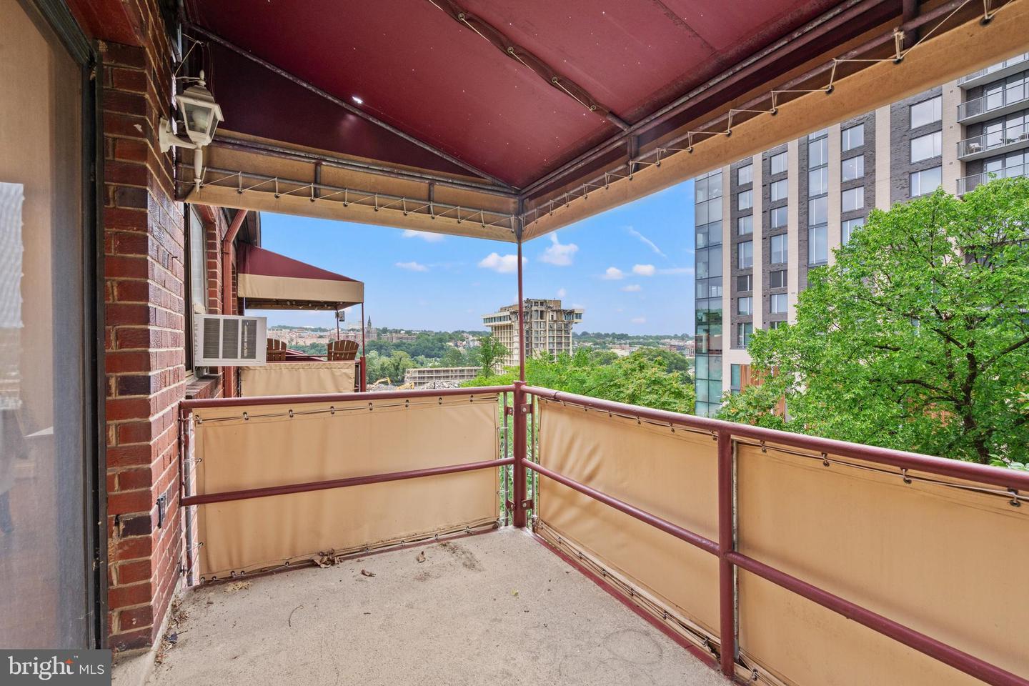 1563 N COLONIAL TER #401-Z, ARLINGTON, Virginia 22209, 2 Bedrooms Bedrooms, ,1 BathroomBathrooms,Residential,For sale,1563 N COLONIAL TER #401-Z,VAAR2062392 MLS # VAAR2062392