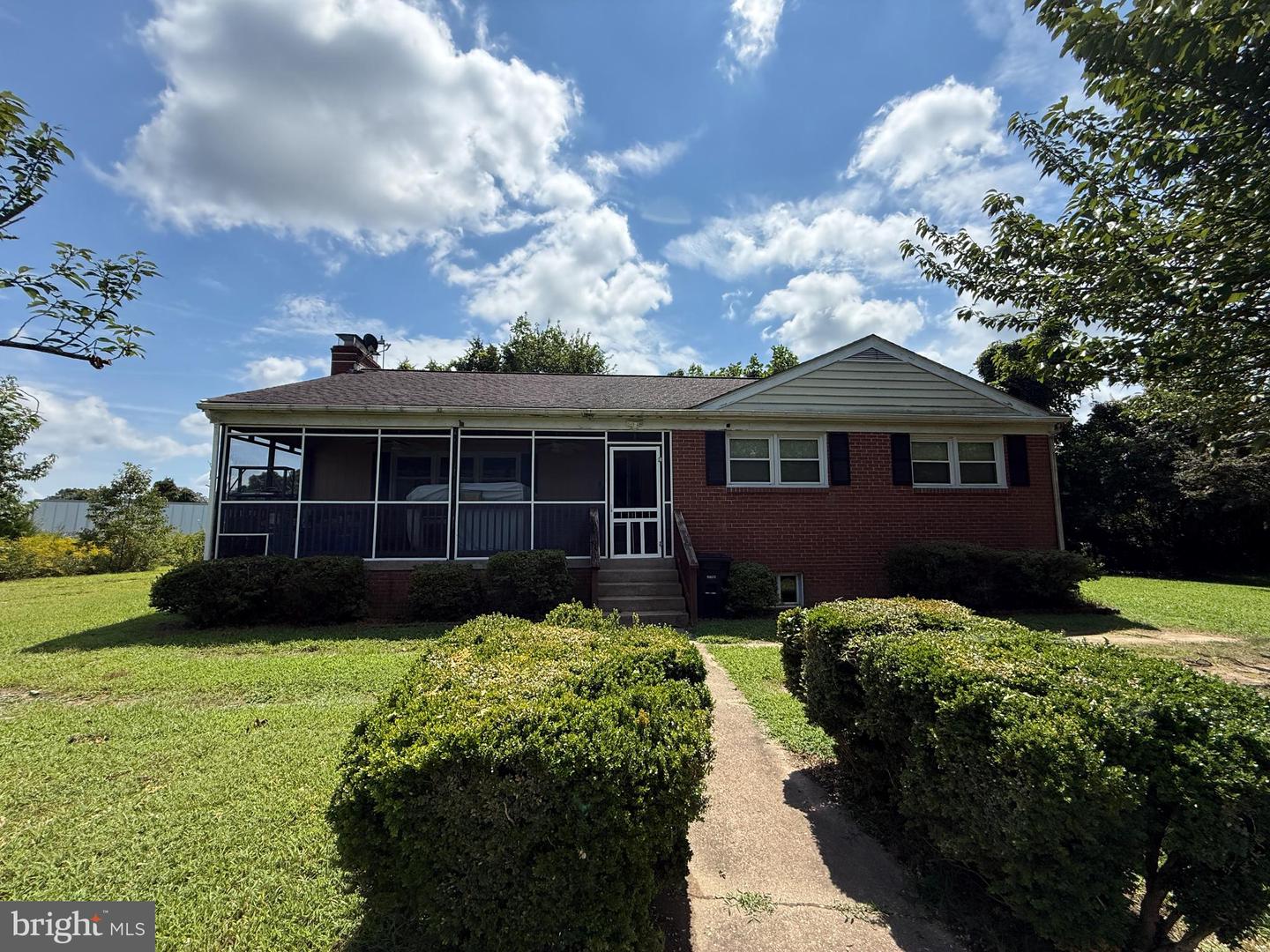 9545 JAMES MADISON PKWY, KING GEORGE, Virginia 22485, 3 Bedrooms Bedrooms, ,2 BathroomsBathrooms,Residential,For sale,9545 JAMES MADISON PKWY,VAKG2006888 MLS # VAKG2006888