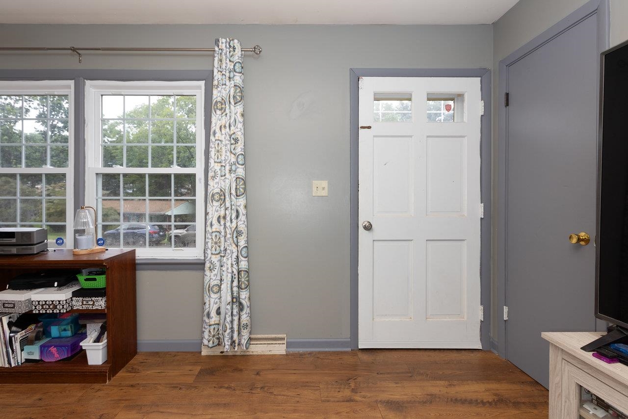 607 DAVID ST, STAUNTON, Virginia 24401, 3 Bedrooms Bedrooms, ,1 BathroomBathrooms,Residential,607 DAVID ST,667972 MLS # 667972