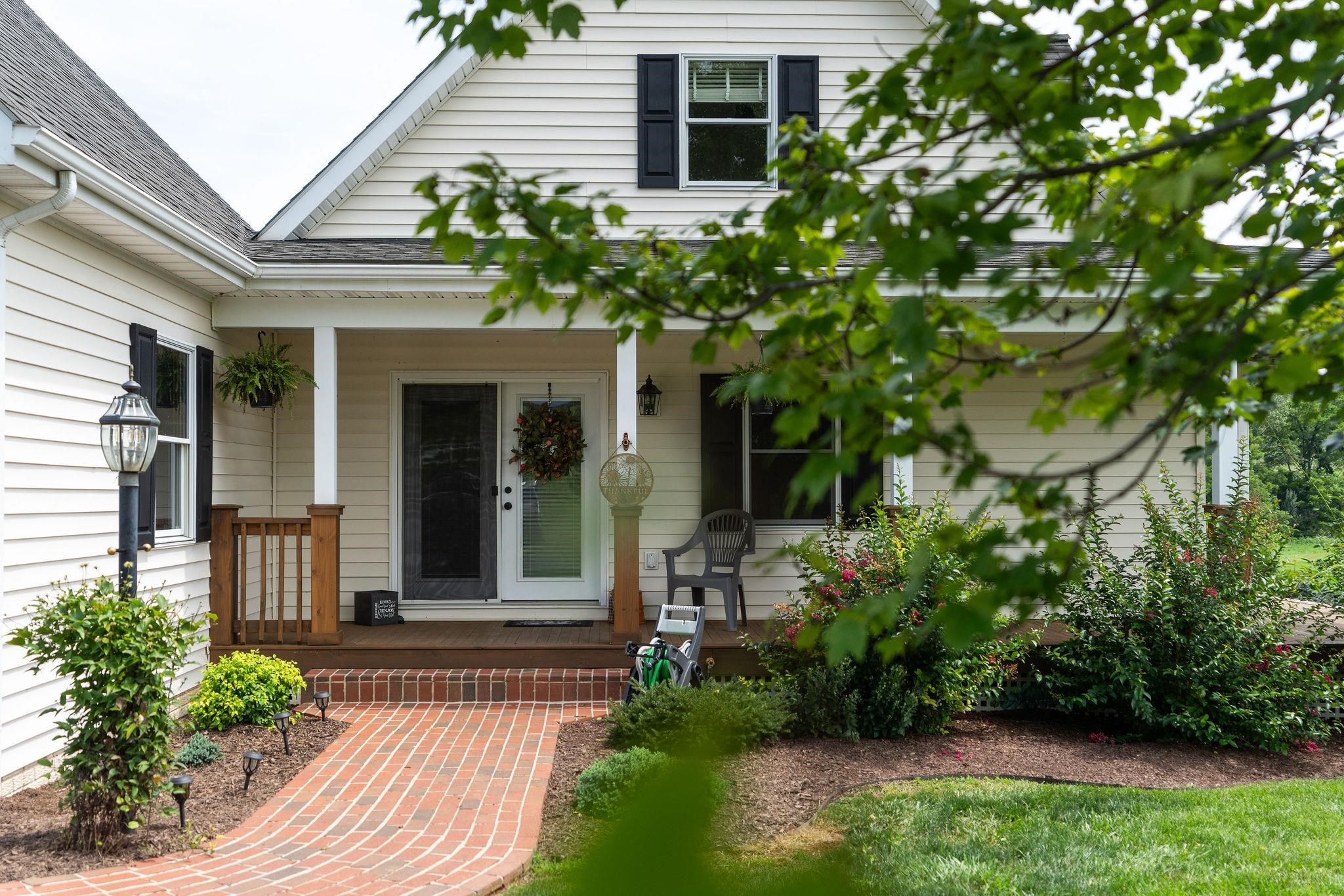 3008 SPRING HILL RD, STAUNTON, Virginia 24401, 4 Bedrooms Bedrooms, ,2 BathroomsBathrooms,Residential,3008 SPRING HILL RD,667974 MLS # 667974