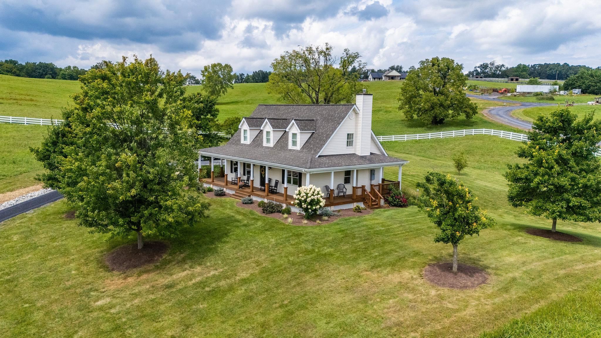 3008 SPRING HILL RD, STAUNTON, Virginia 24401, 4 Bedrooms Bedrooms, ,2 BathroomsBathrooms,Residential,3008 SPRING HILL RD,667974 MLS # 667974