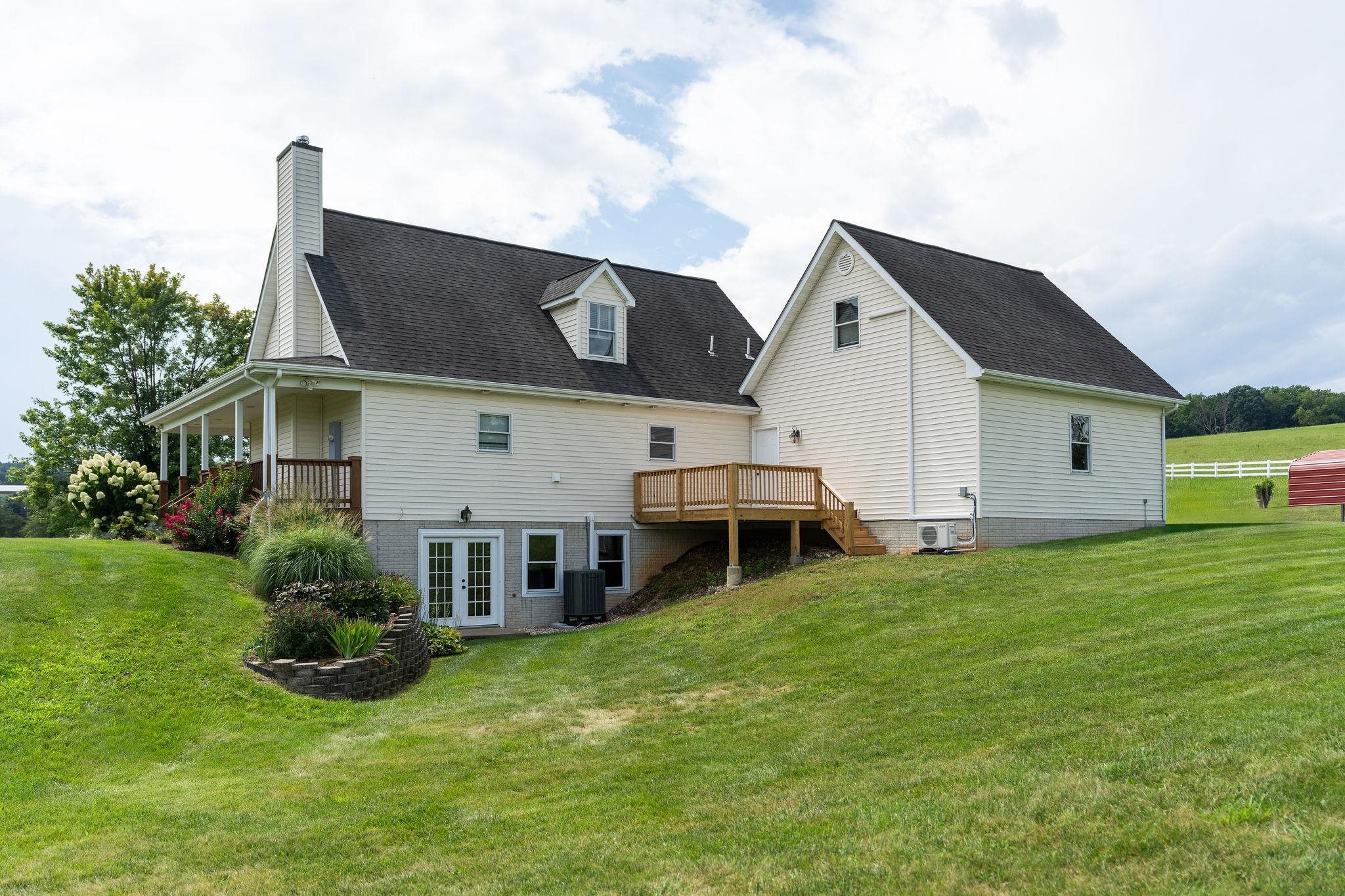 3008 SPRING HILL RD, STAUNTON, Virginia 24401, 4 Bedrooms Bedrooms, ,2 BathroomsBathrooms,Residential,3008 SPRING HILL RD,667974 MLS # 667974