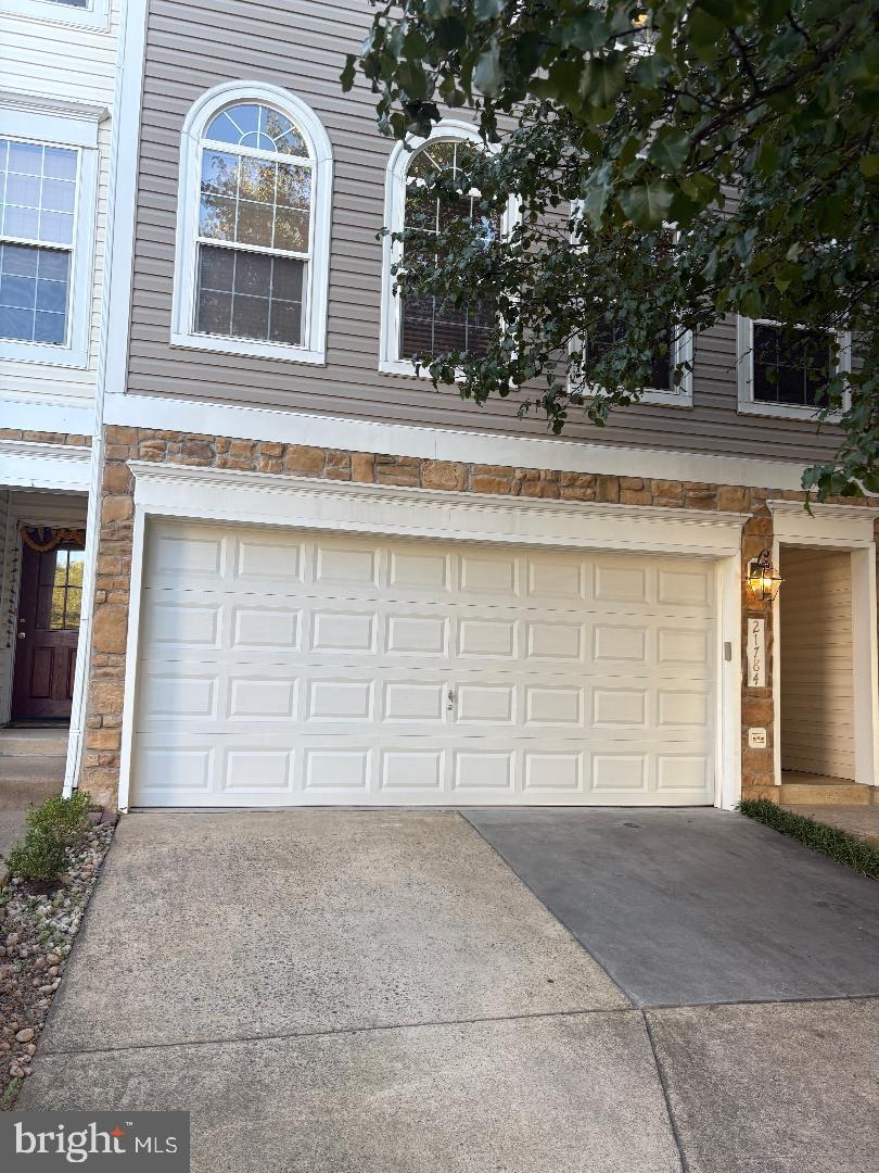 21784 OAKVILLE TER, ASHBURN, Virginia 20147, 3 Bedrooms Bedrooms, ,3 BathroomsBathrooms,Residential,For sale,21784 OAKVILLE TER,VALO2104752 MLS # VALO2104752