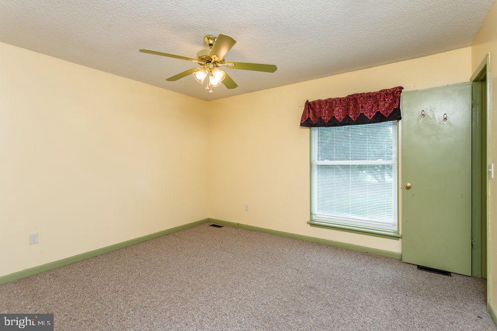 385 WALKER, TIMBERVILLE, Virginia 22853, 3 Bedrooms Bedrooms, ,1 BathroomBathrooms,Residential,For sale,385 WALKER,VARO2002502 MLS # VARO2002502