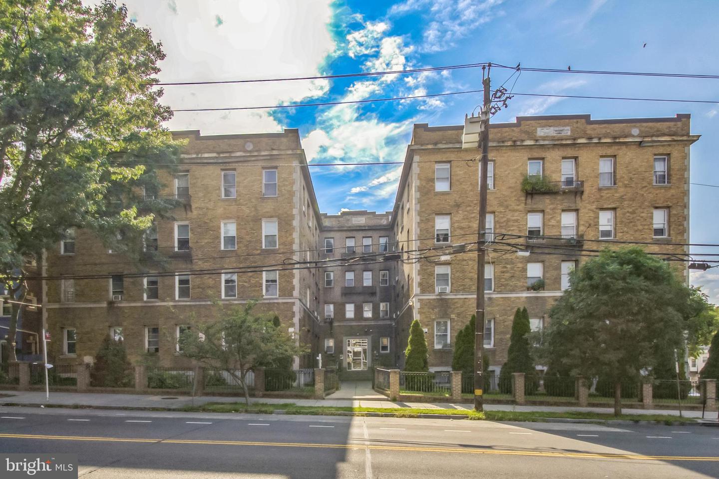 4120 14TH ST NW #B2, WASHINGTON, District Of Columbia 20011, 2 Bedrooms Bedrooms, ,1 BathroomBathrooms,Residential,For sale,4120 14TH ST NW #B2,DCDC2215564 MLS # DCDC2215564
