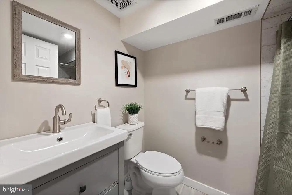 1934 2ND ST NW, WASHINGTON, District Of Columbia 20001, 4 Bedrooms Bedrooms, 10 Rooms Rooms,3 BathroomsBathrooms,Residential,For sale,1934 2ND ST NW,DCDC2215570 MLS # DCDC2215570