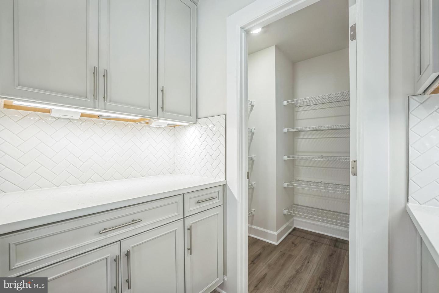 10606 CEDAR AVE, FAIRFAX, Virginia 22030, 6 Bedrooms Bedrooms, ,6 BathroomsBathrooms,Residential,For sale,10606 CEDAR AVE,VAFX2261908 MLS # VAFX2261908