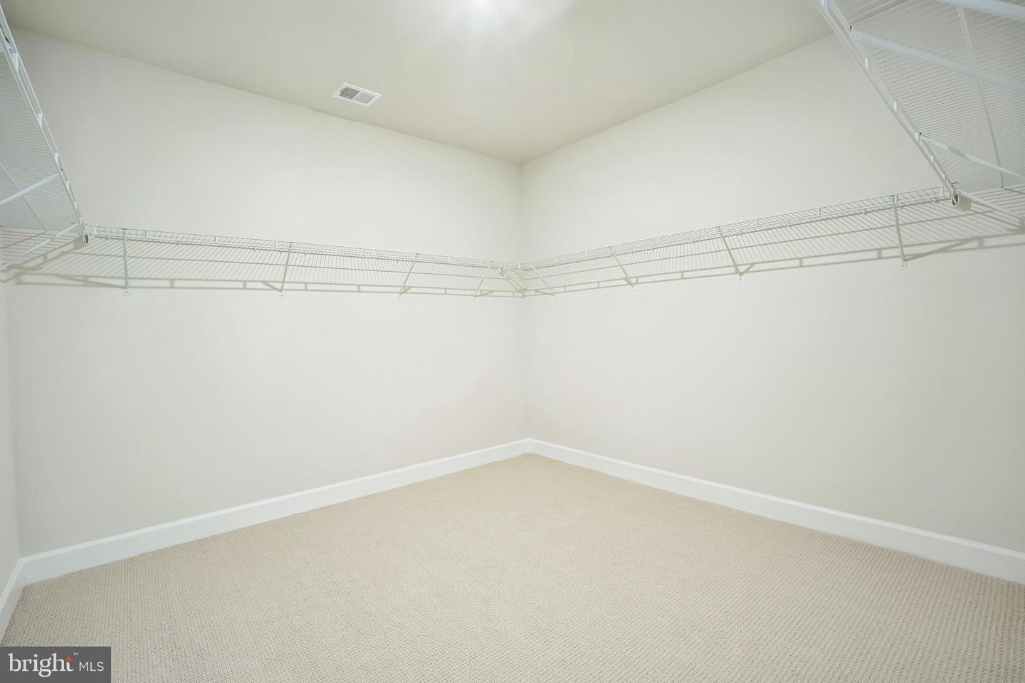 10606 CEDAR AVE, FAIRFAX, Virginia 22030, 6 Bedrooms Bedrooms, ,6 BathroomsBathrooms,Residential,For sale,10606 CEDAR AVE,VAFX2261908 MLS # VAFX2261908