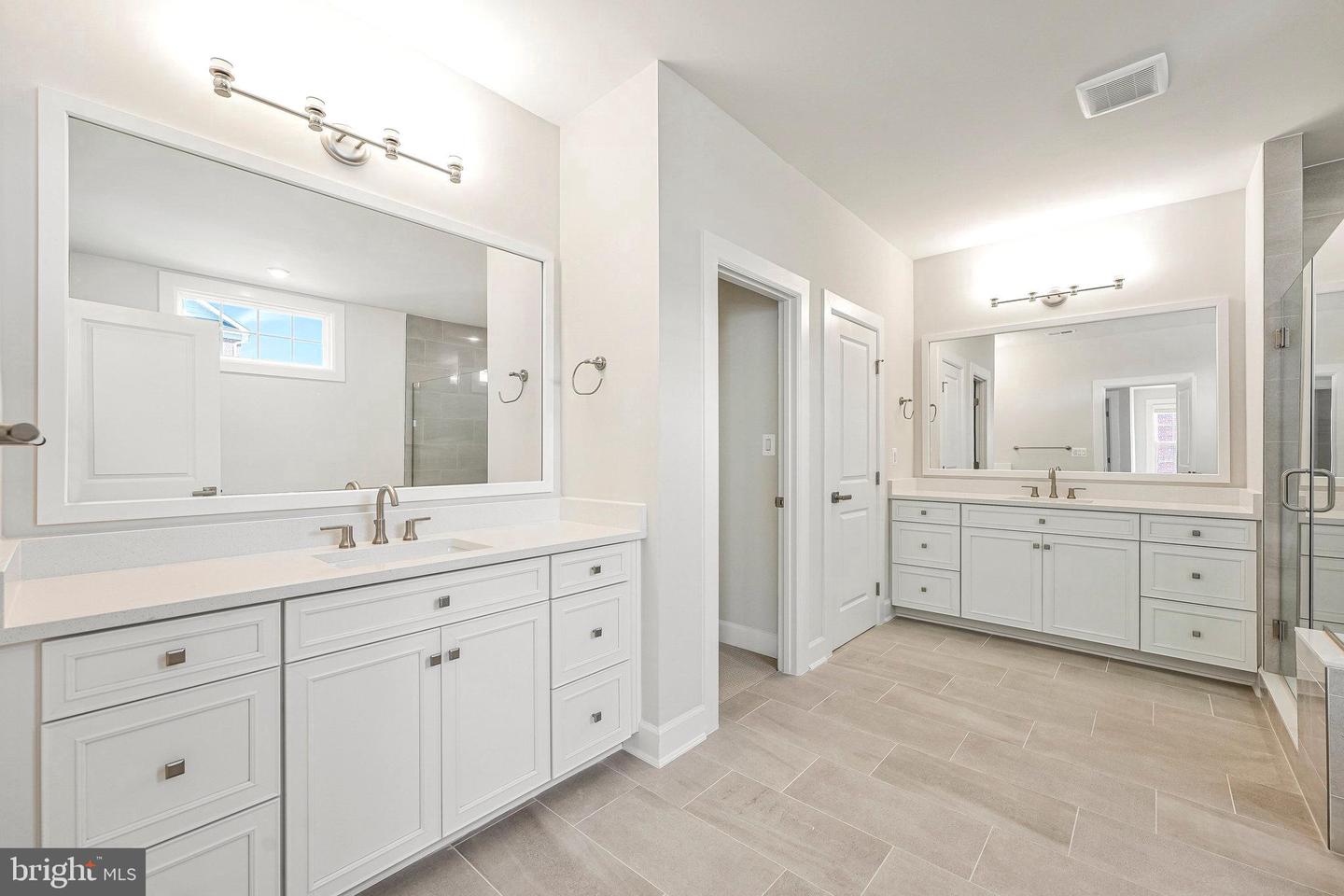 10606 CEDAR AVE, FAIRFAX, Virginia 22030, 6 Bedrooms Bedrooms, ,6 BathroomsBathrooms,Residential,For sale,10606 CEDAR AVE,VAFX2261908 MLS # VAFX2261908
