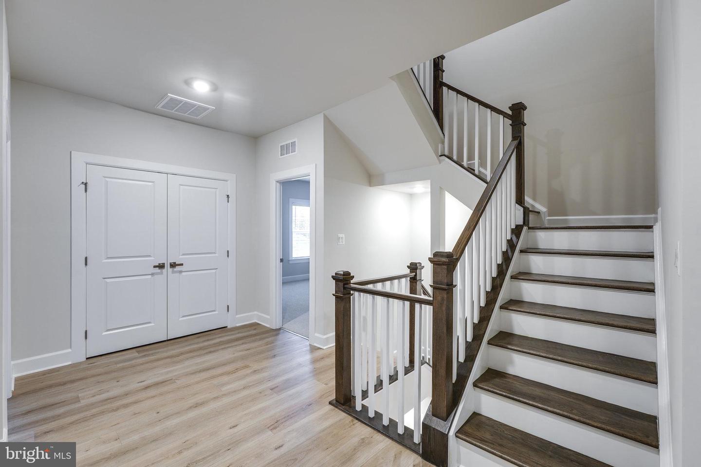 10606 CEDAR AVE, FAIRFAX, Virginia 22030, 6 Bedrooms Bedrooms, ,6 BathroomsBathrooms,Residential,For sale,10606 CEDAR AVE,VAFX2261908 MLS # VAFX2261908