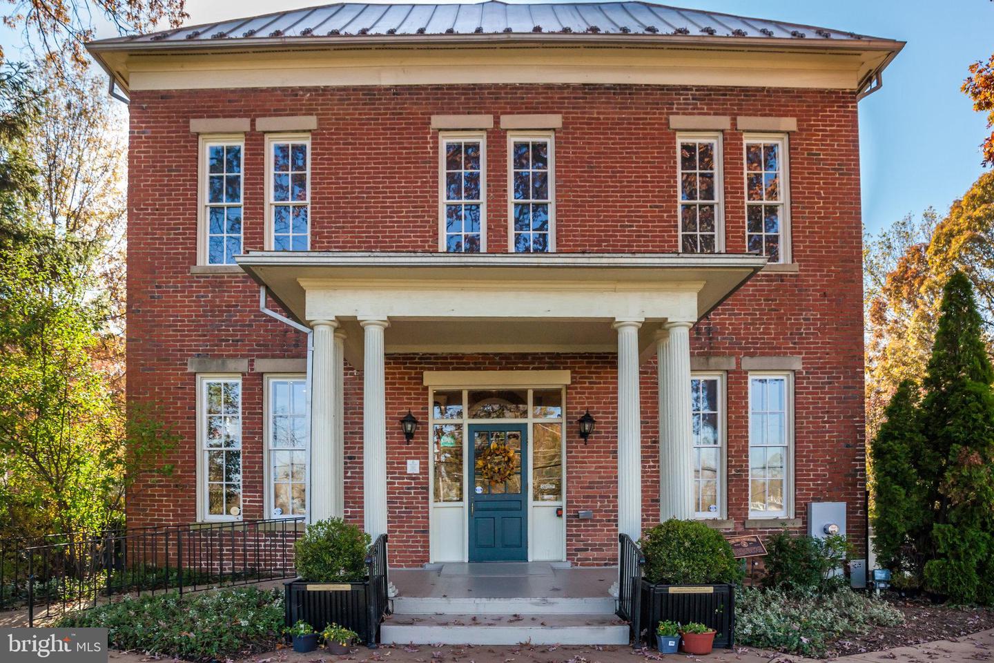 10606 CEDAR AVE, FAIRFAX, Virginia 22030, 6 Bedrooms Bedrooms, ,6 BathroomsBathrooms,Residential,For sale,10606 CEDAR AVE,VAFX2261908 MLS # VAFX2261908