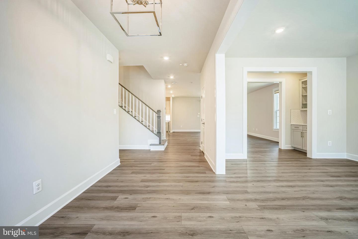 10606 CEDAR AVE, FAIRFAX, Virginia 22030, 6 Bedrooms Bedrooms, ,6 BathroomsBathrooms,Residential,For sale,10606 CEDAR AVE,VAFX2261908 MLS # VAFX2261908